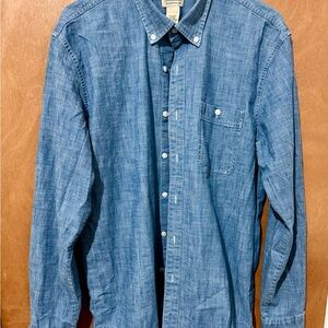 L.L. Bean Men's Chambray Traditional Button-Down Shirt